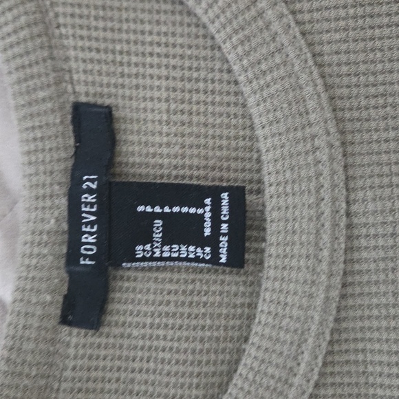 Forever 21 Olive Short Sleeve Tee Classic Crew - Picture 3 of 6